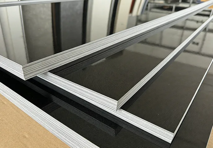 PET Güzgü Karbon Kristal Divar Panelinin xüsusiyyətləri.