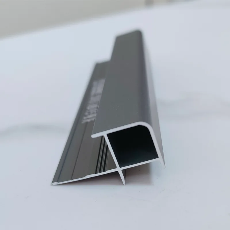 Kvadrat Xarici Künc Trim